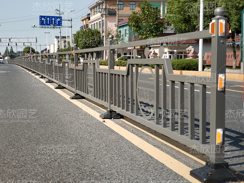 道路護欄生產廠家如何選擇？